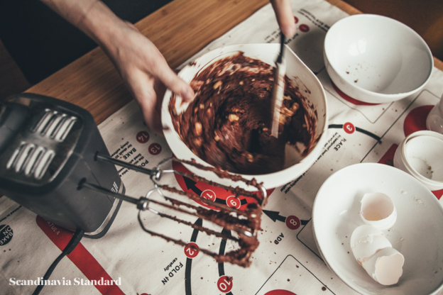 Bake On Tea Towel Mixing | Scandinavia Standard