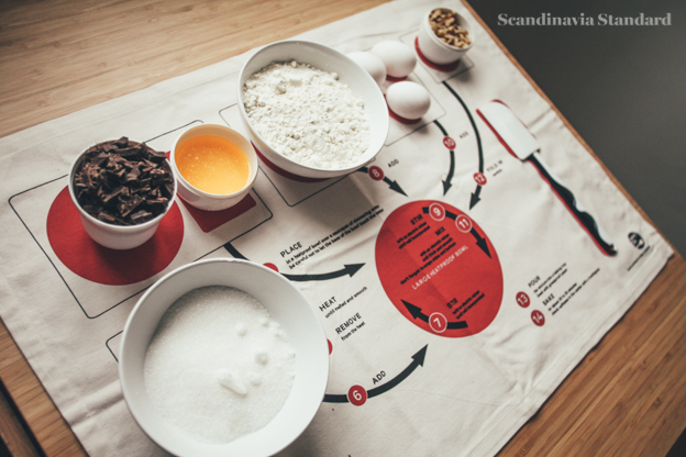 Bake On Tea Twon Side View | Scandinavia Standard