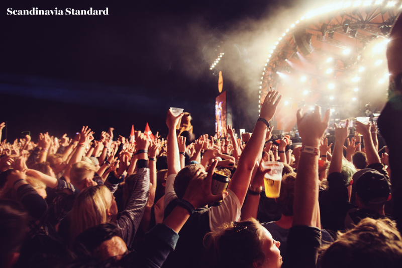 Paul McCartney Front Row Roskilde Festival | Scandinavia Standard