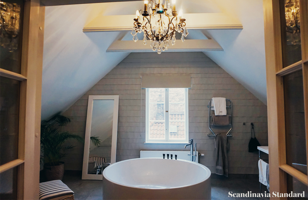 STAY-V Hotell- V Suite Bathrooom 1 | Scandinavia Standard