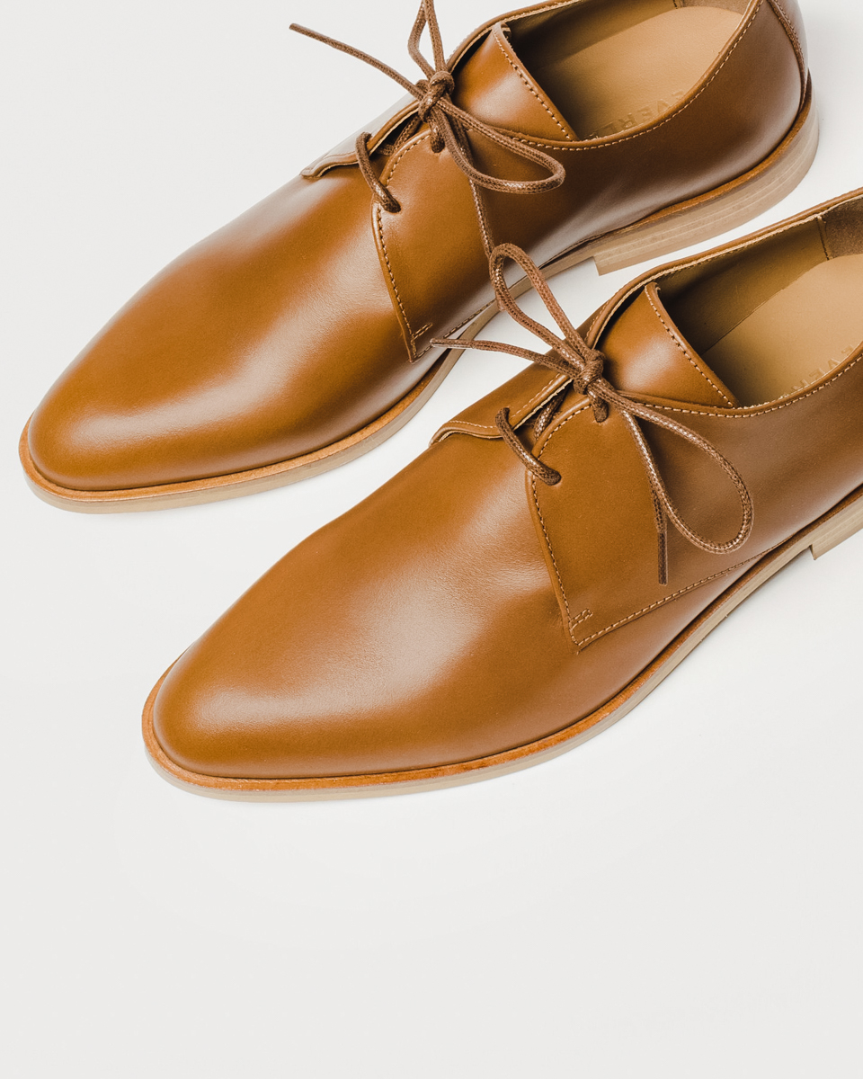 the-modern-oxford-everlane