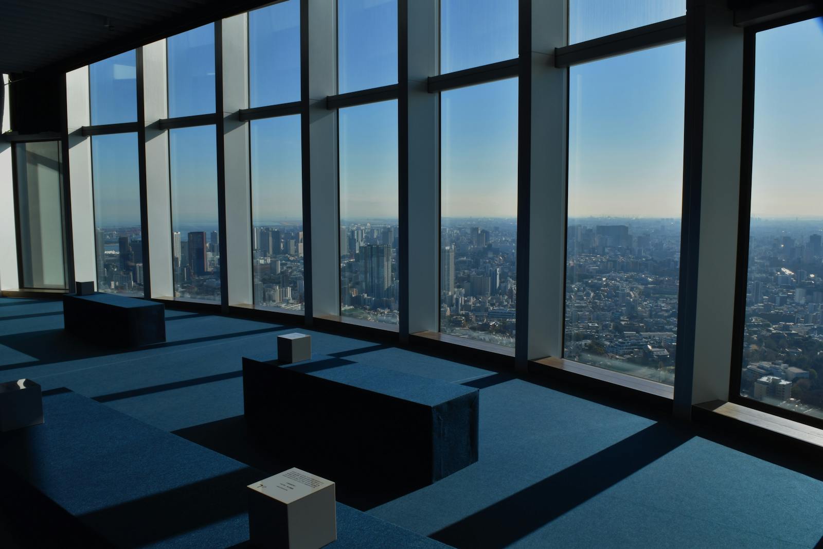 rammed earth villa Japan