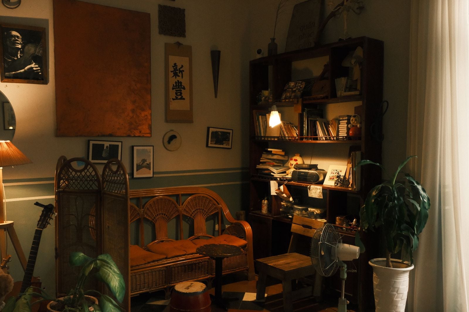 dim lamp living room