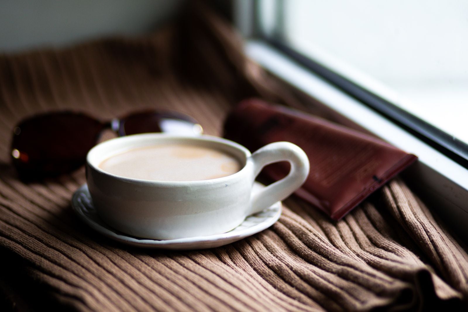 café window morning light